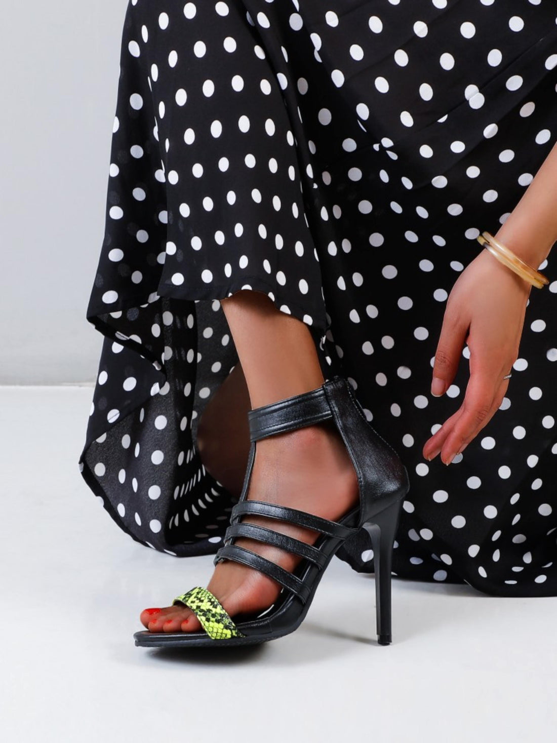 Snake Print Toe Strap Yellow Sandals for Women