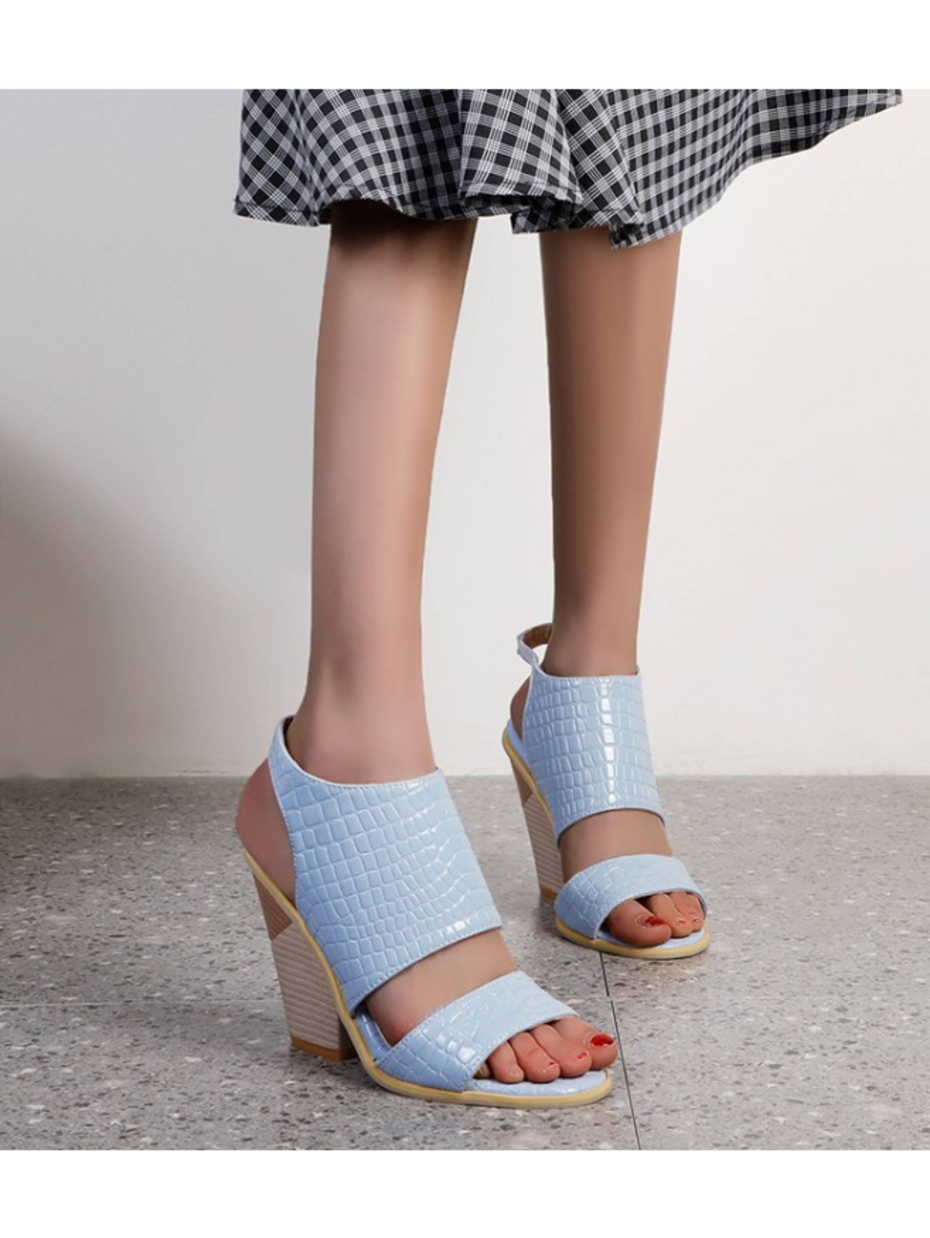 Fashionable Light Blue Crocodile Pattern Block Heel Women‘s Sandals