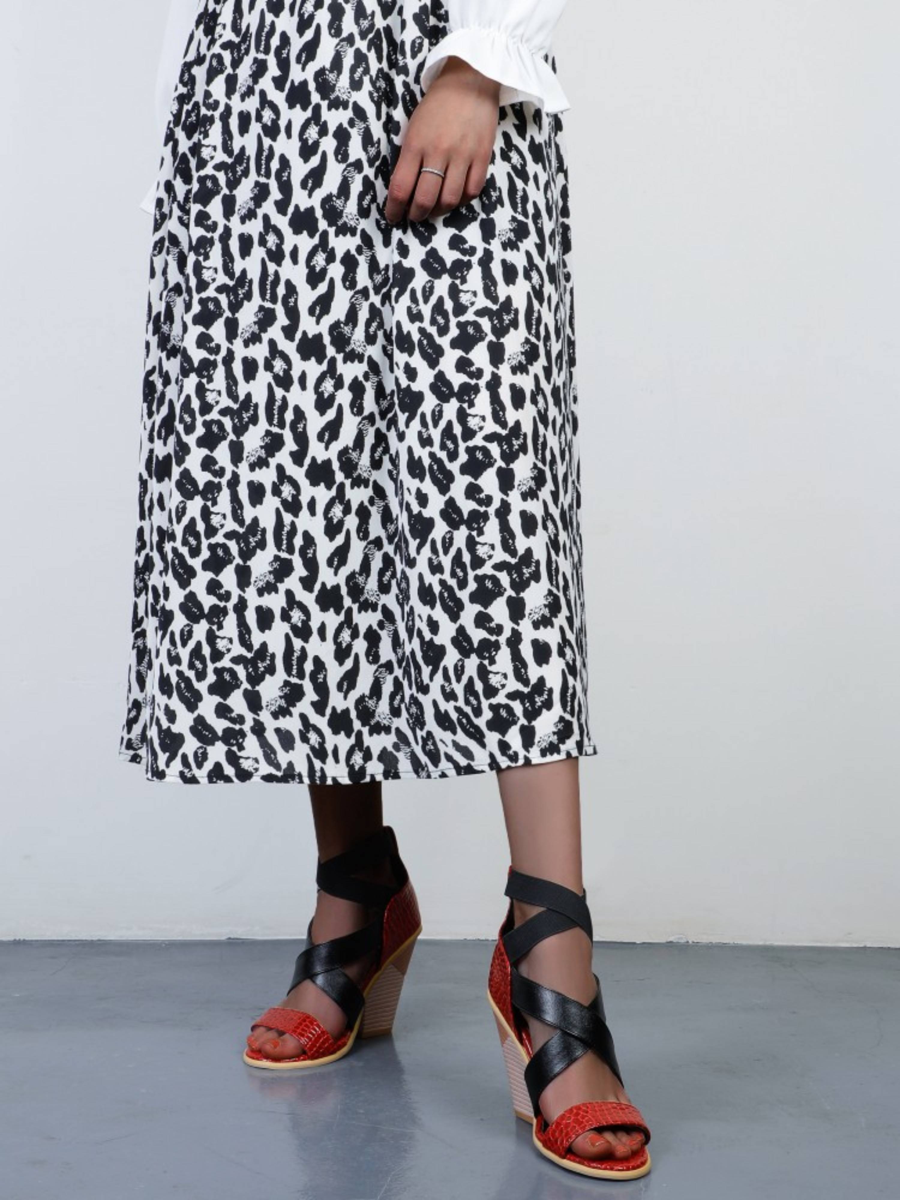 Colorblock Strappy Black & Red Sandals for Women