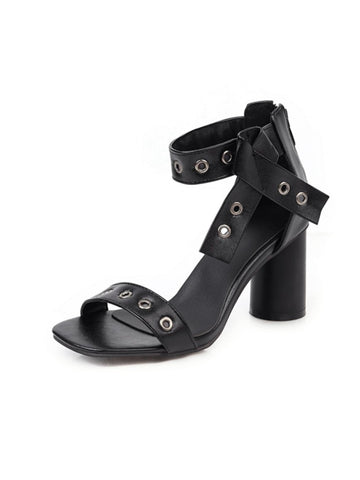 Black sandal with multiple straps
