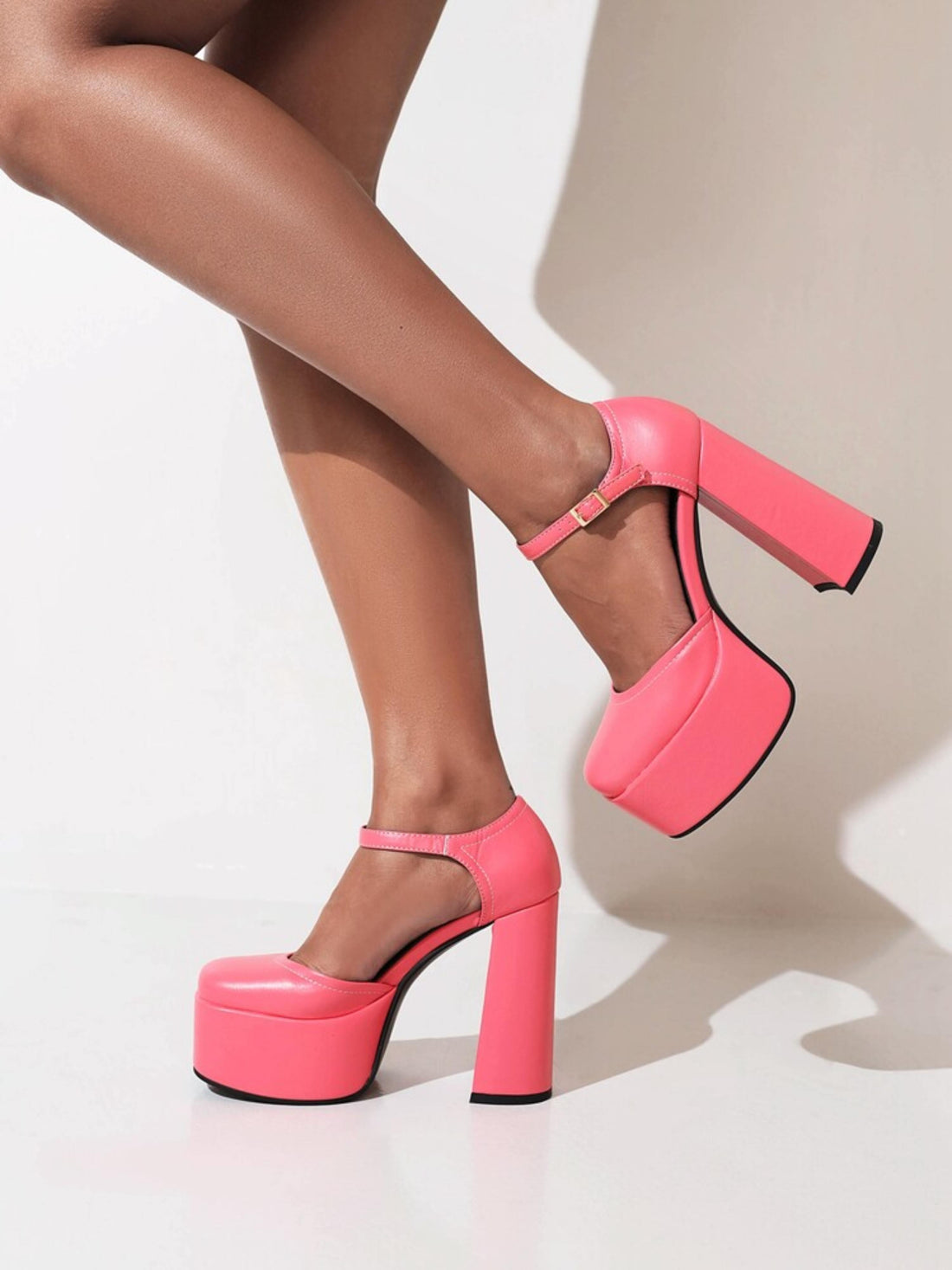 Pink platform shoe