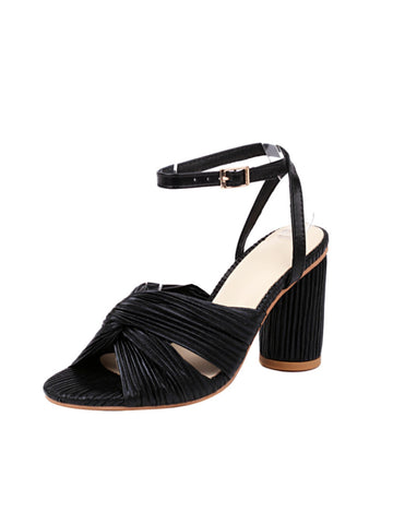 Black sandal with a block heel