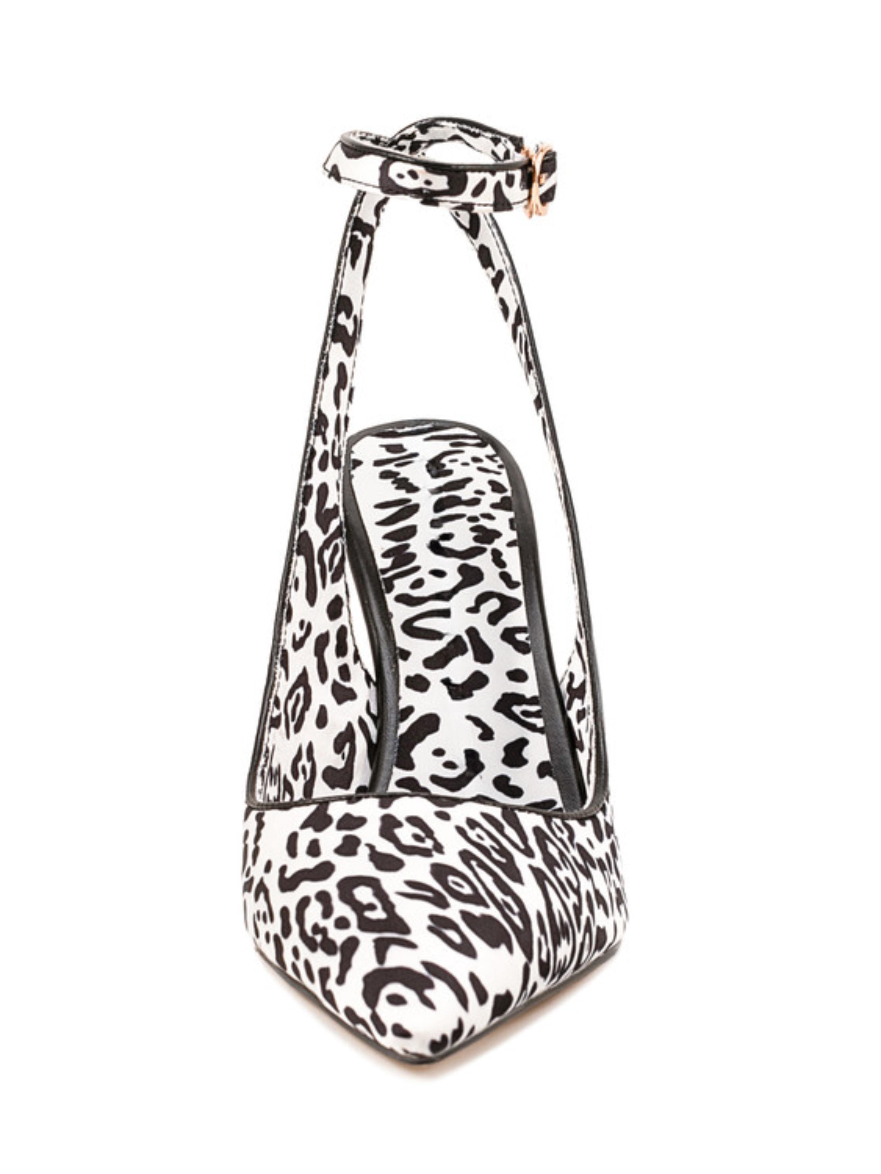 Striking Safari Women Sandals