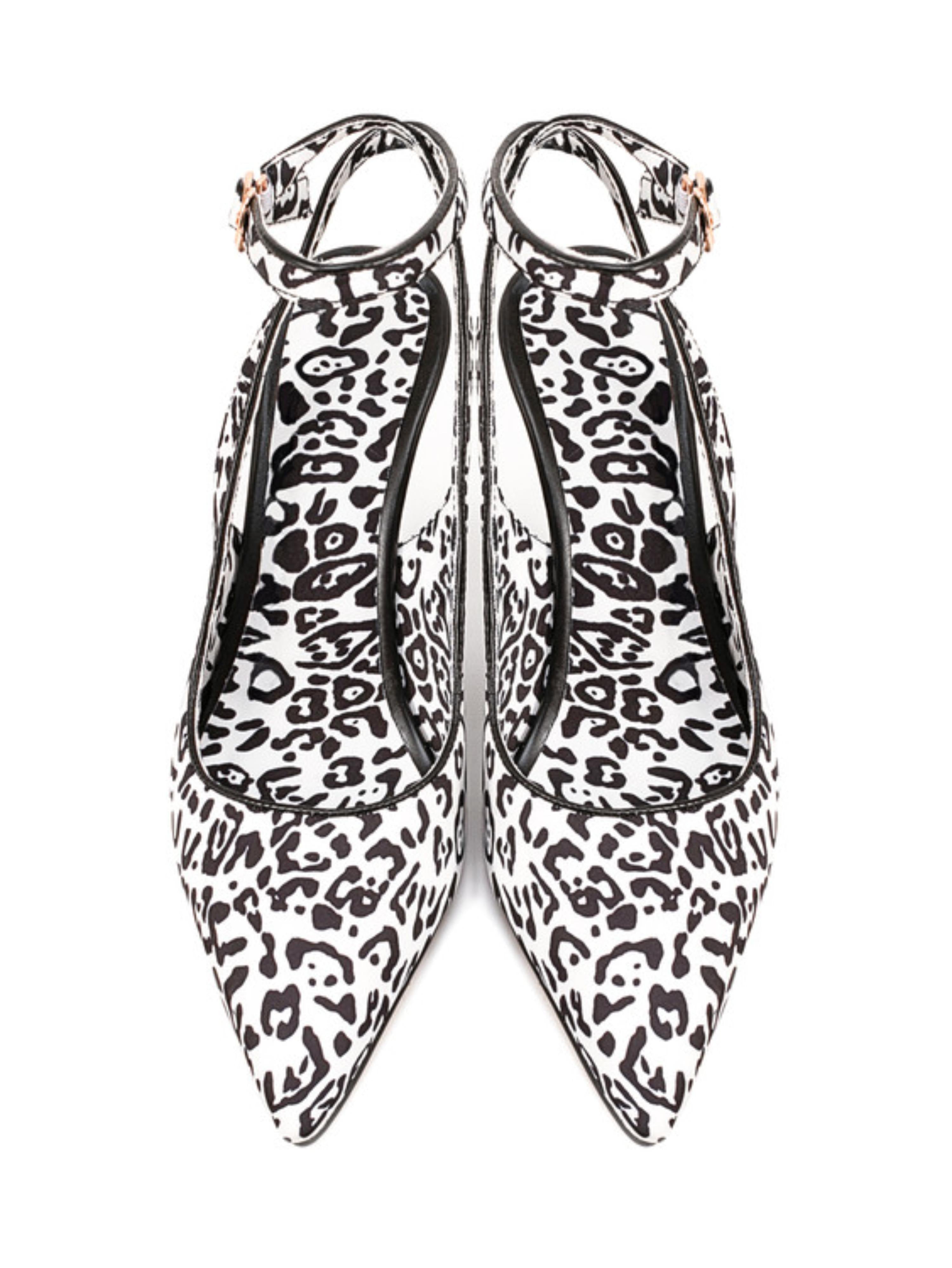 Striking Safari Women Sandals