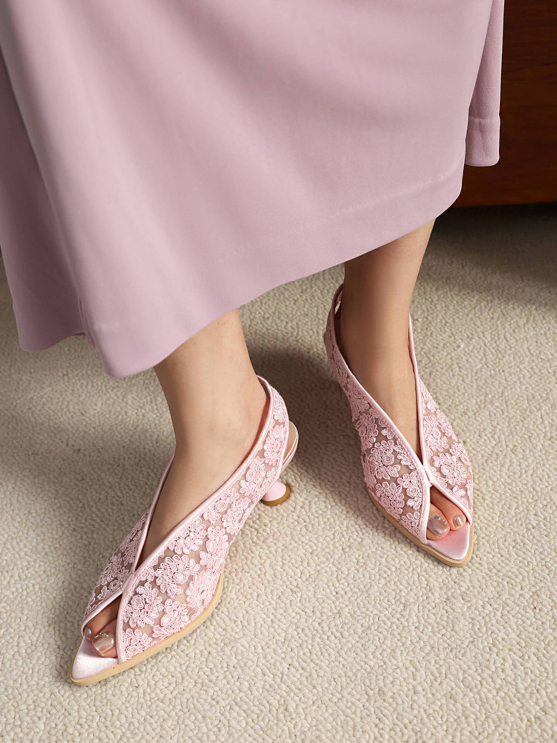 Delicate Floral Lace Detailing Soft Pink Sandals for Women