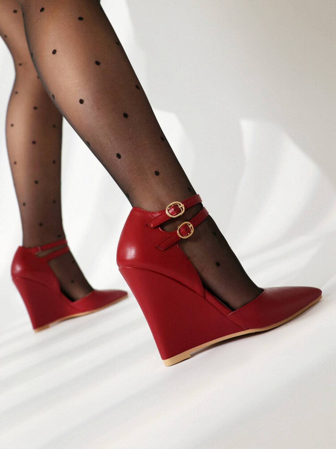 Red wedge heel shoe with straps