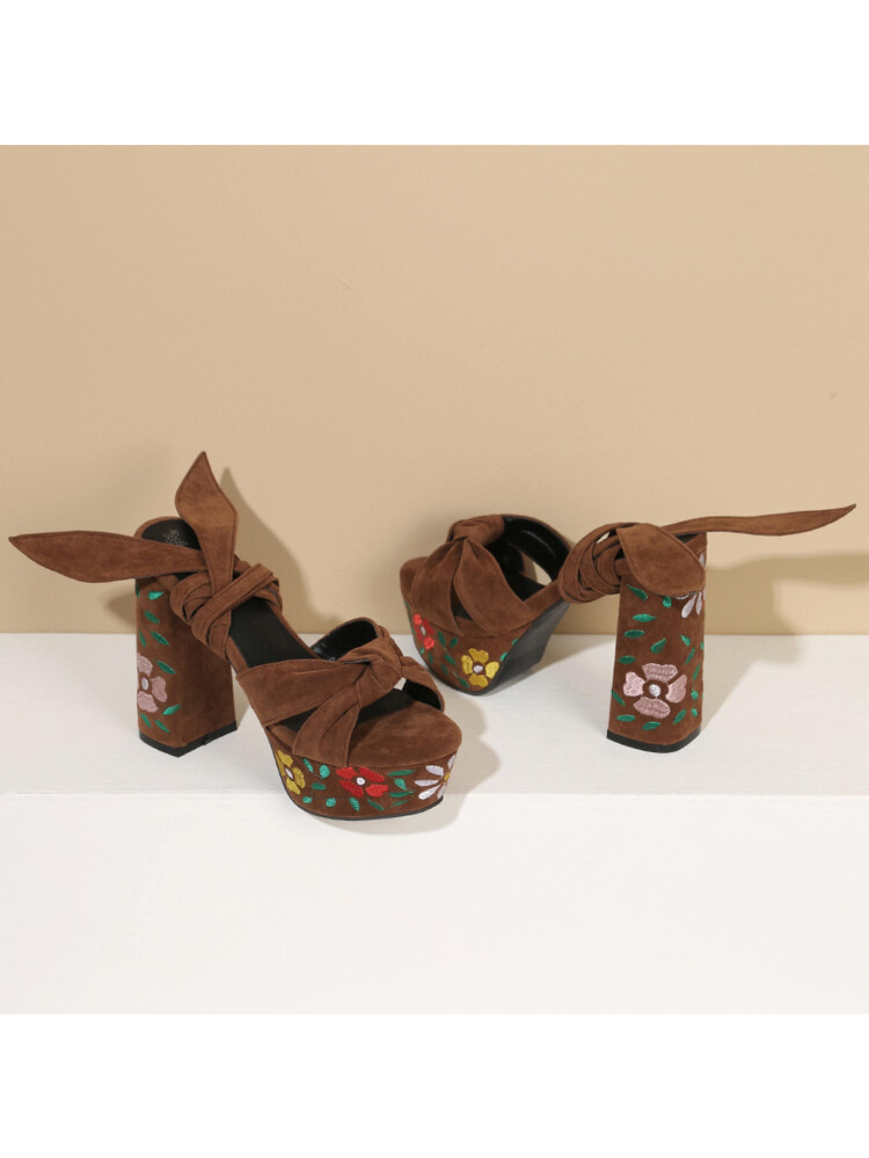 Knotted Front and Floral Embroidery Women's Brown Sandals