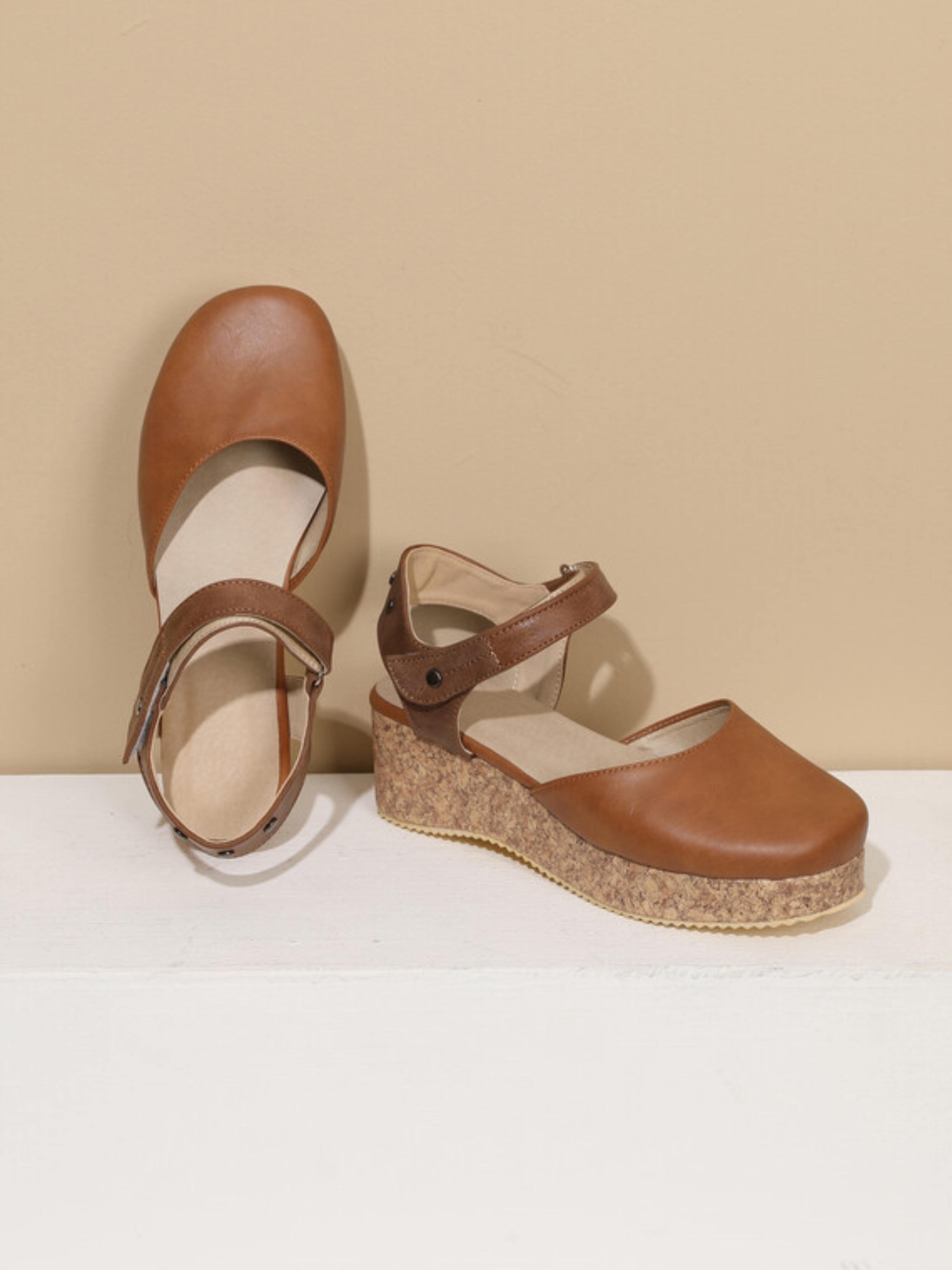 Brown Sandals for Women with Adjustable Strap for Everyday Wear