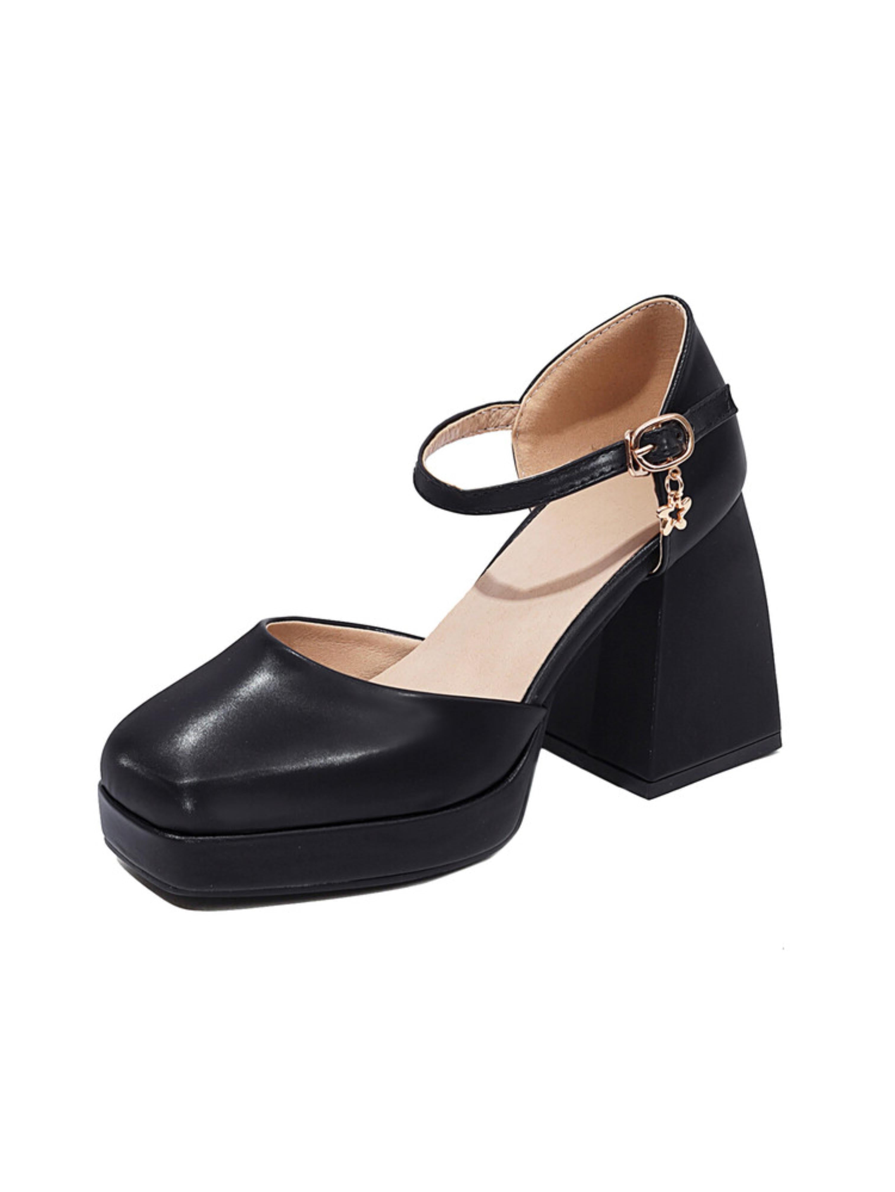 Black platform shoe with a block heel