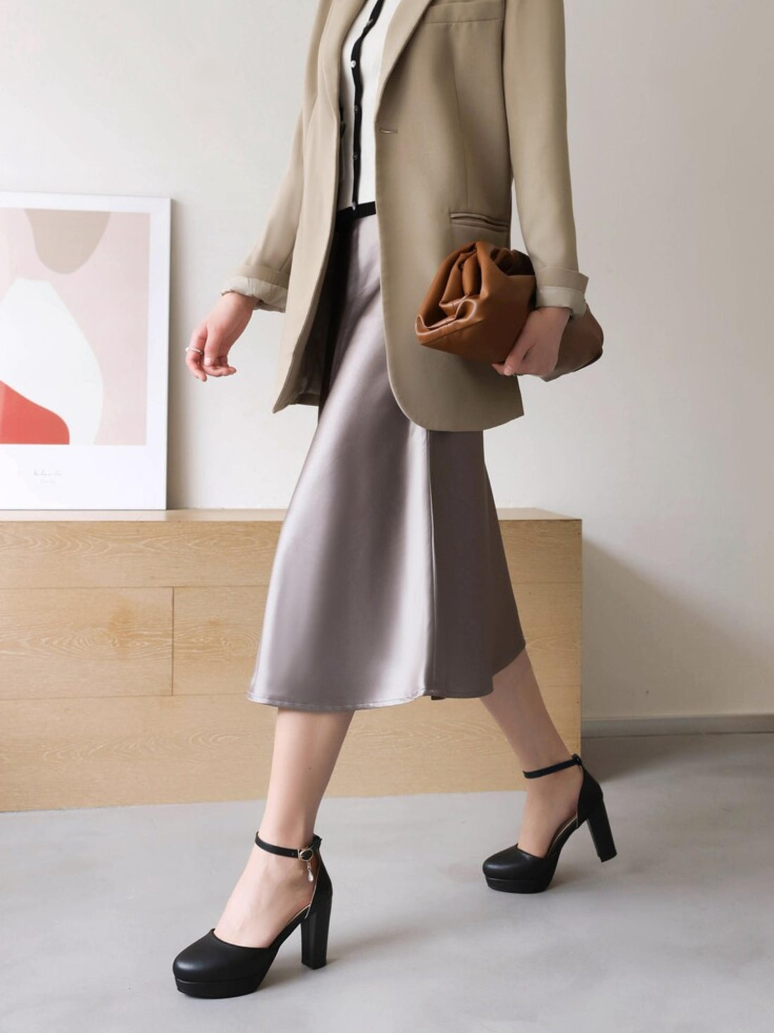 Black high-heeled shoe