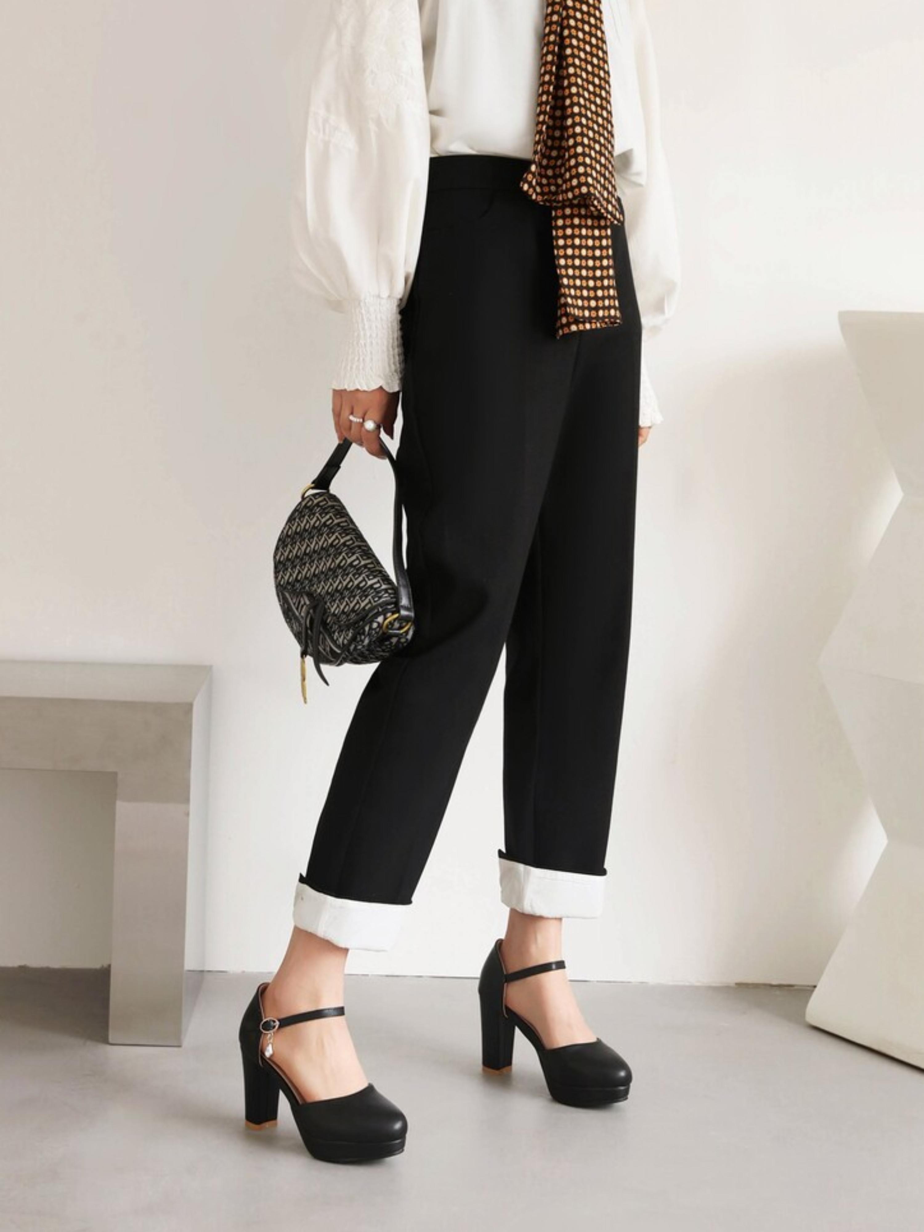 Fantasy Black Pumps Women's Closed Toe Sandals